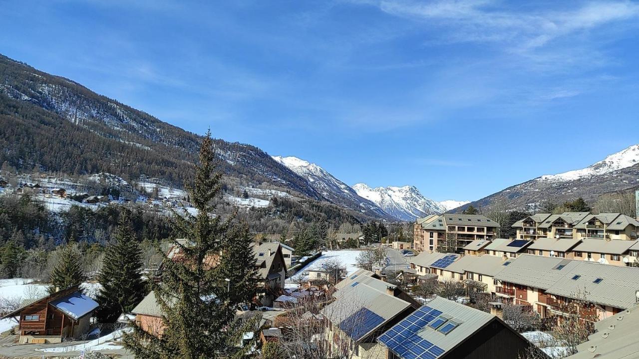 Appartement Vue Montagne, Cosy Et Chaleureux Briançon Buitenkant foto